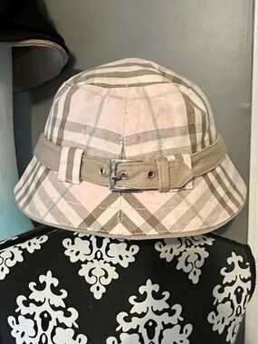 Burberry Pink Nova Check Bucket Hat